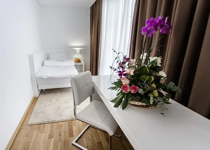 Отель Prestige 4*