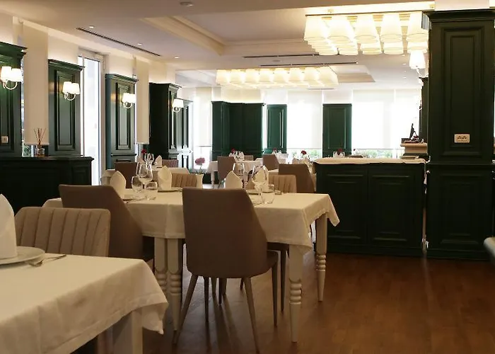 Отель Prestige 4*