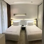 Prestige Hotel 4*